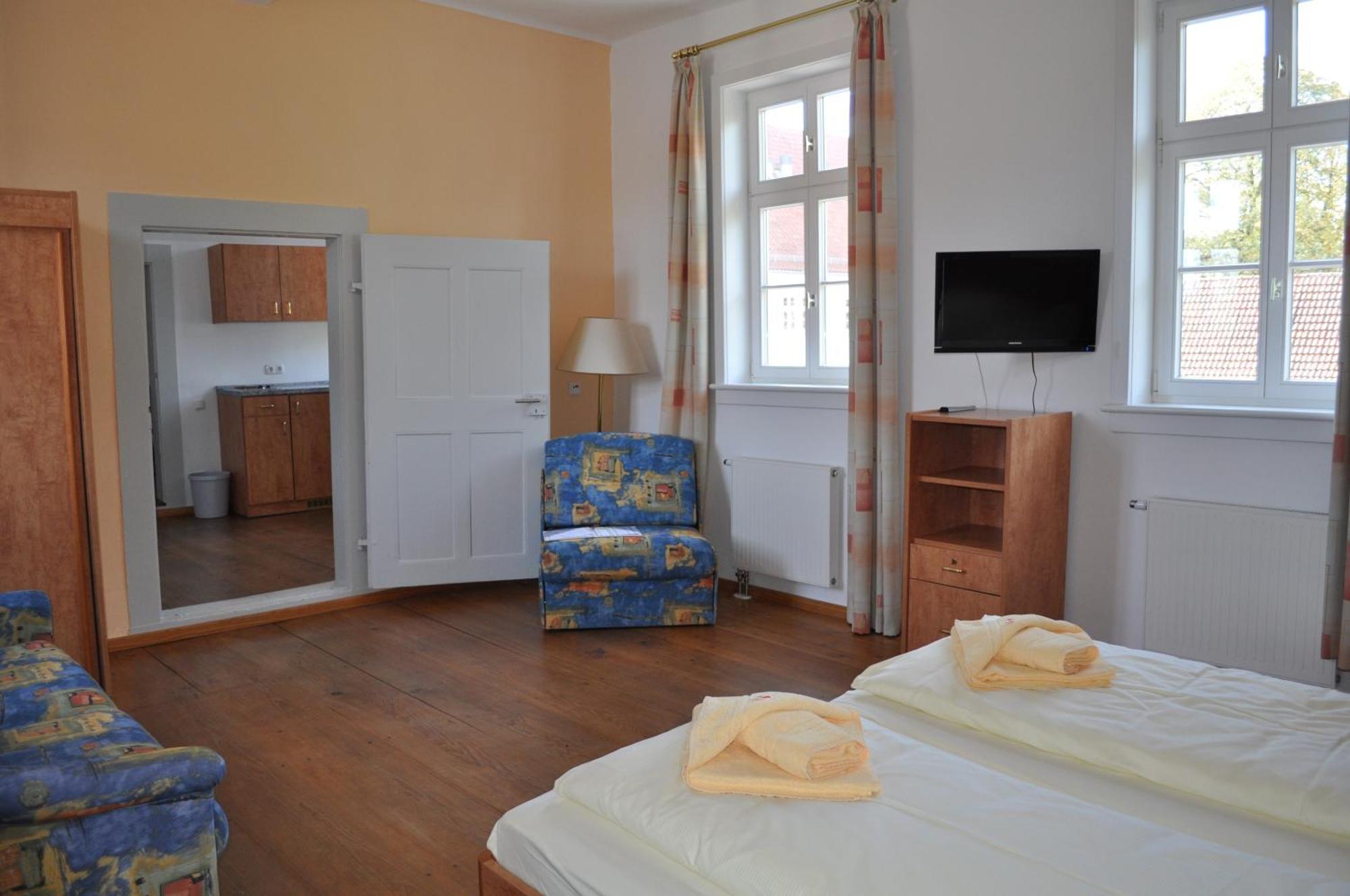 Schlosshotel Am Hainich Behringen  Oda fotoğraf