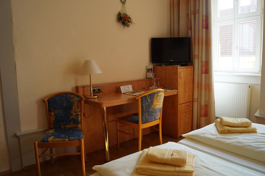 Schlosshotel Am Hainich Behringen  Oda fotoğraf